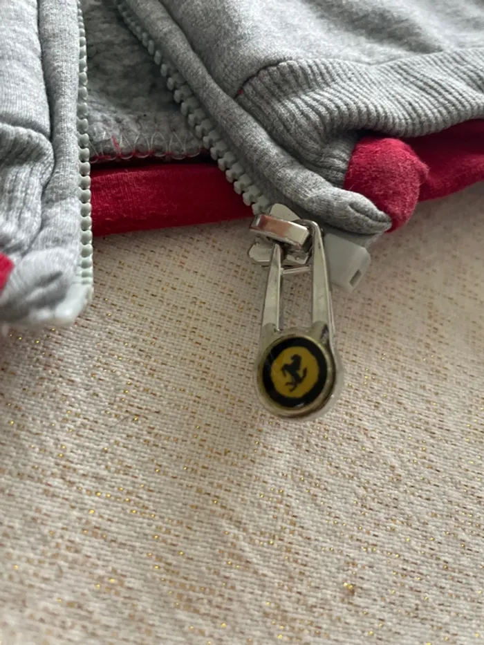 Veste de Ferrari, quatre ans - photo numéro 3