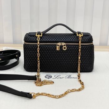 Gucci    Loro Piana Extra Bag