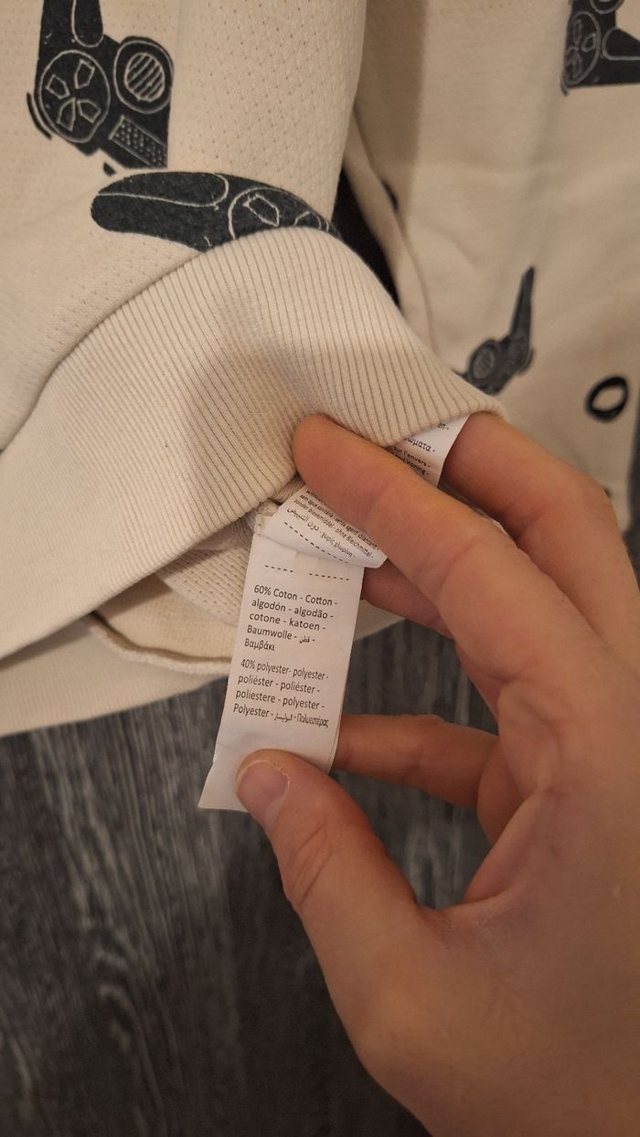 Sweat écru imprimé manettes de jeu noir - photo numéro 6