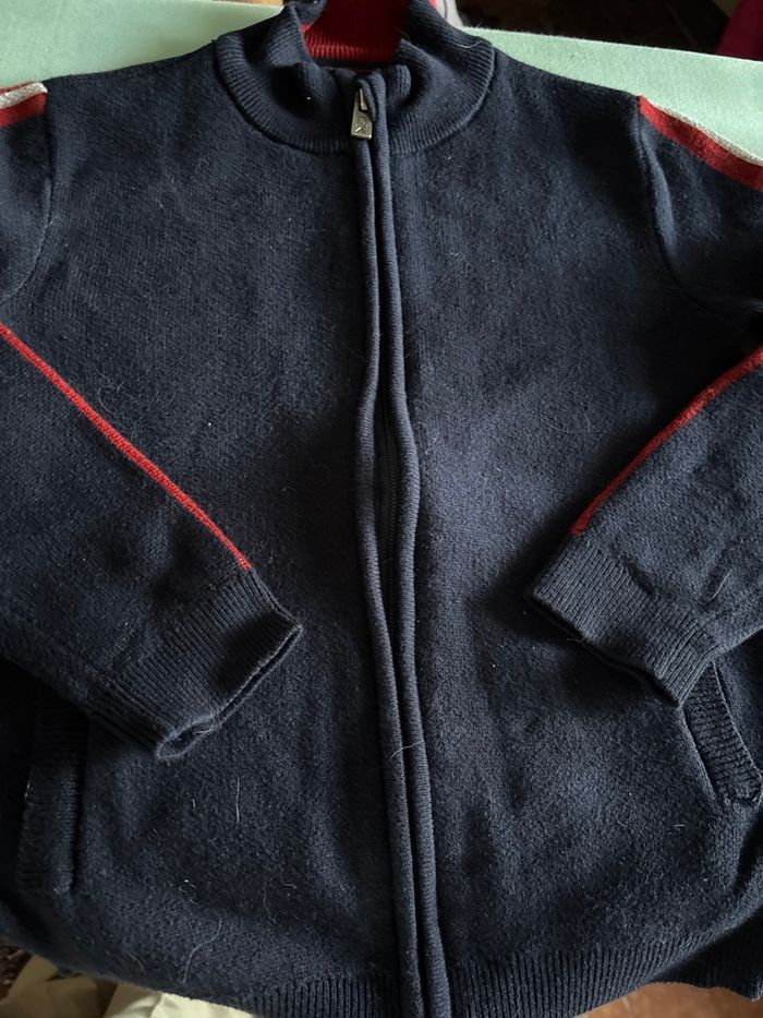 Vends gilet okaidi 6 ans très bon état