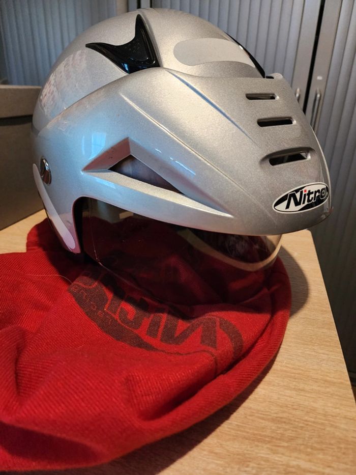 Casque de moto mixte taille XS - nitro- en tres bon état - photo numéro 2