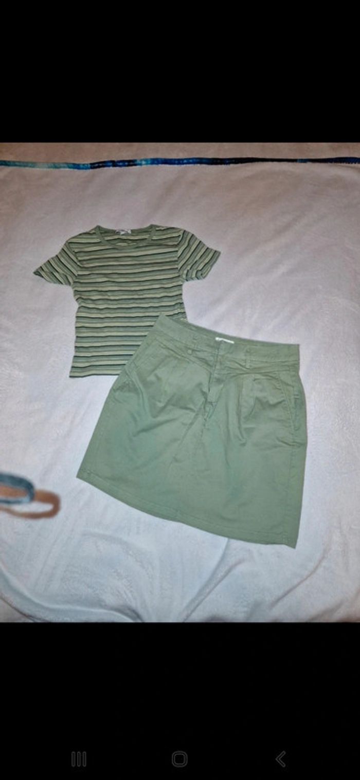 Ensemble jupe et t-shirt taille XS