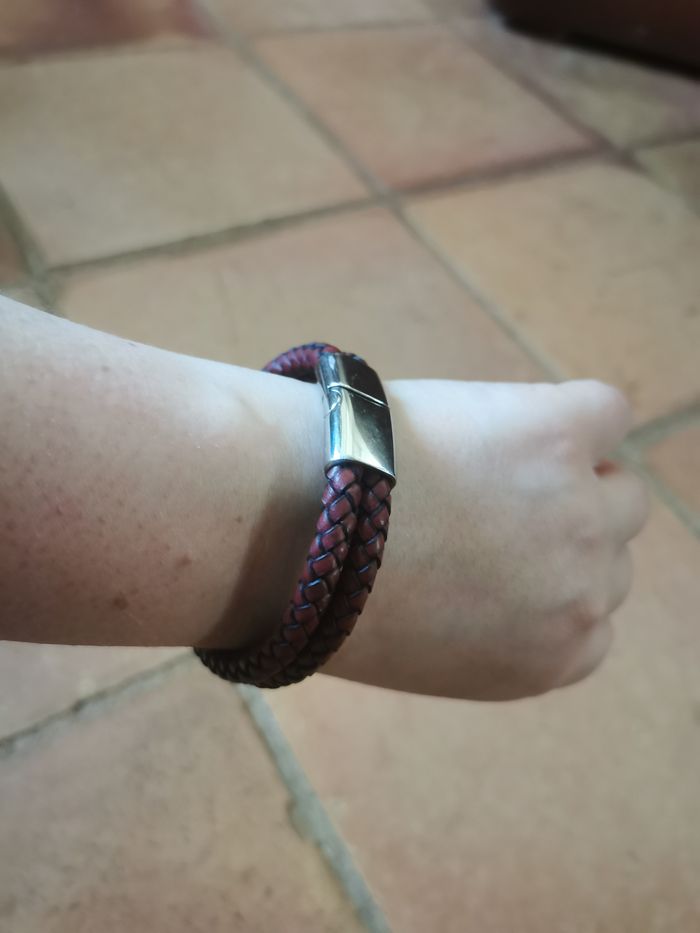 Bracelet rouge marron tressé en cuir