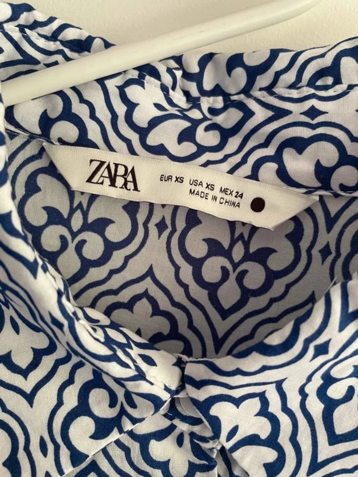 Robe blanche à motif bleu Zara - photo numéro 5