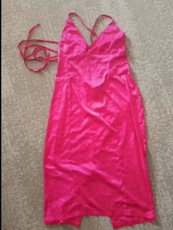 Robe satinée dos nu