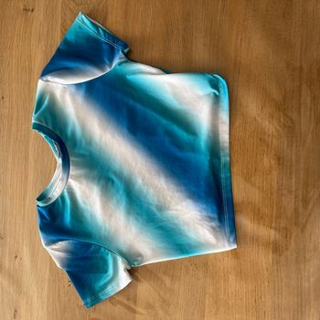 T shirt top