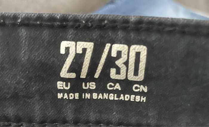 Jean noir - photo numéro 3