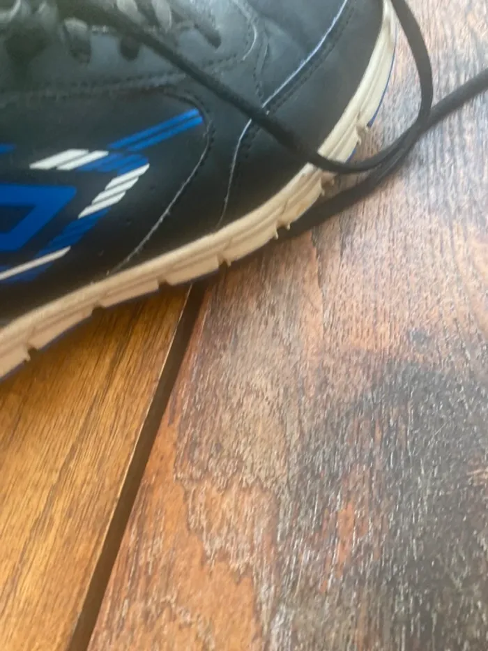 Basket umbro 39 - photo numéro 3