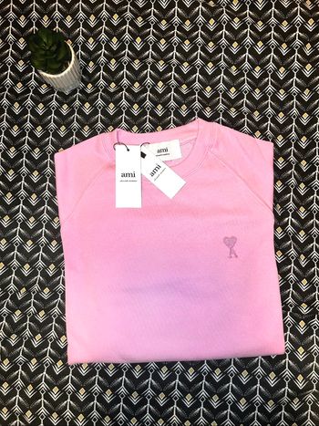 Pull AMI – Neuf avec étiquettes – Taille S – Rose pâle