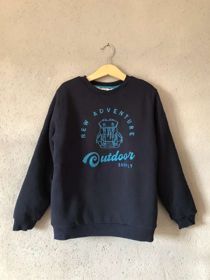 Sweat tres chaud Cyrillus 10ans 🚗