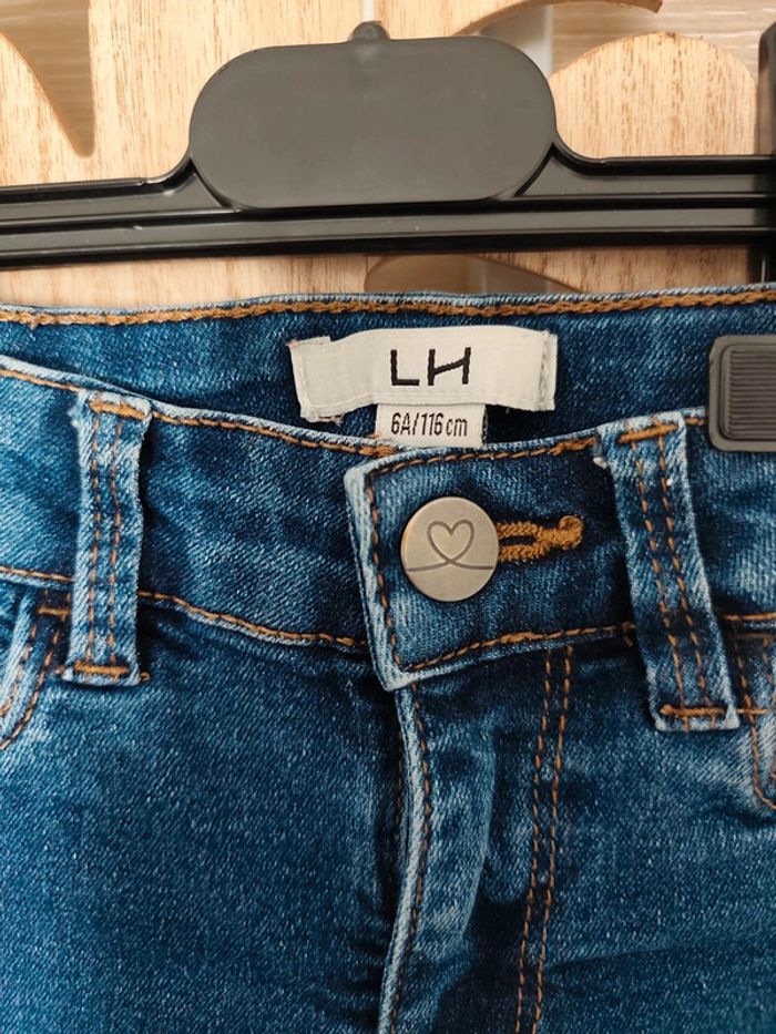 Jean troué Taille 6 ans LH - photo numéro 3