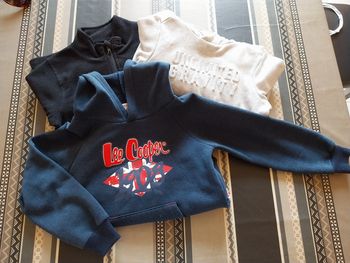 Lot de 3 sweats 8 ans