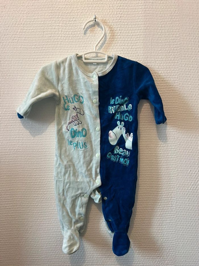 pyjama croisée 3 mois en très bonne état