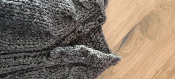 Ensemble gilet + chausson gris tricoté bébé - photo numéro 3