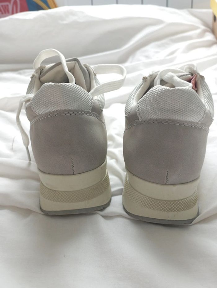 Basket à lacets grise et blanche FPC taille 36 neuve 25€ - photo numéro 4