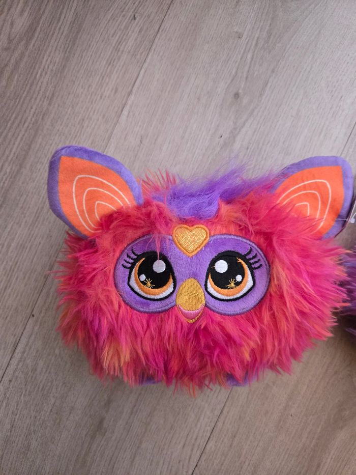 Lot de 2 peluches furby neuves - photo numéro 2