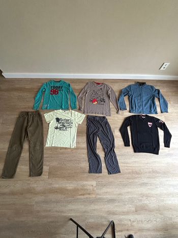 Lot vêtements garçon 12 ans – Pulls, pantalons, t-shirts, sweat Angry Birds