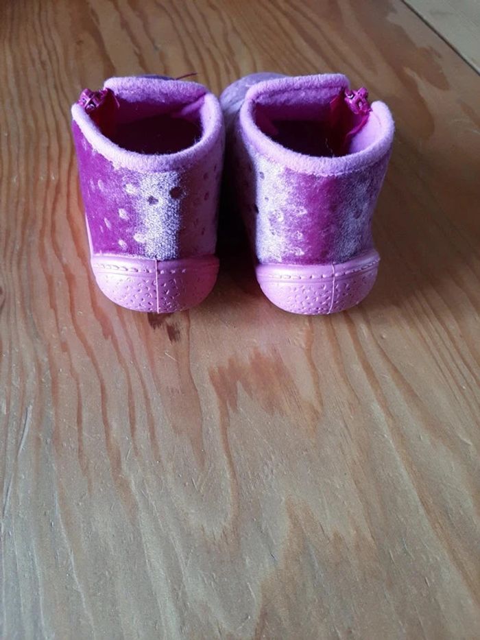 Chaussons pantoufles fille pointure 23 - photo numéro 3