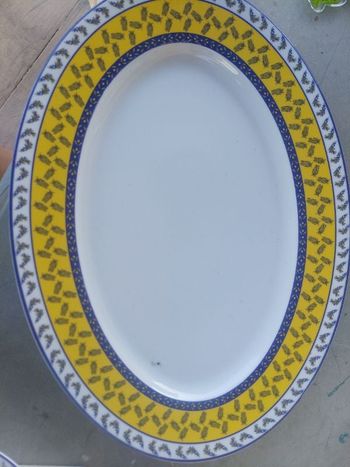 2 plats porcelaine