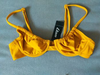 Haut de bikini jaune Etam – Neuf avec étiquette – Taille 85B (FR)