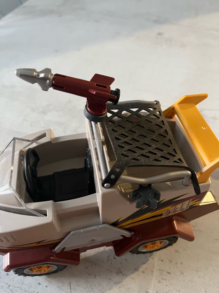 Véhicule amphibie et bandit Playmobil - photo numéro 4