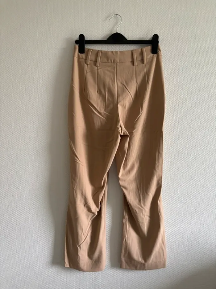 Pantalon beige - photo numéro 4