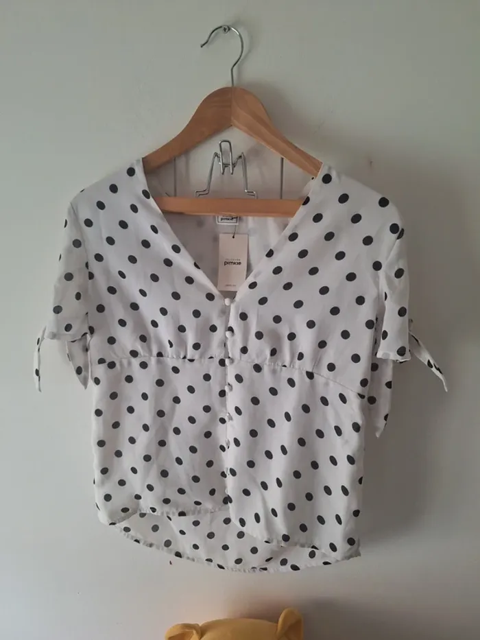 Blouse neuve a point