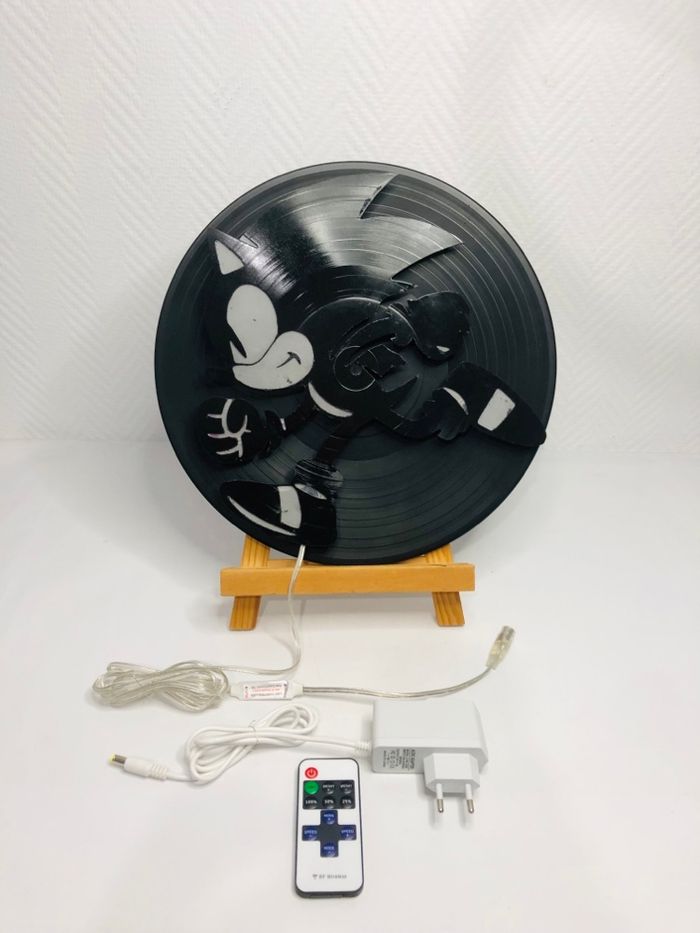 Cadre lumineux sur disque vinyle Sonic - photo numéro 3