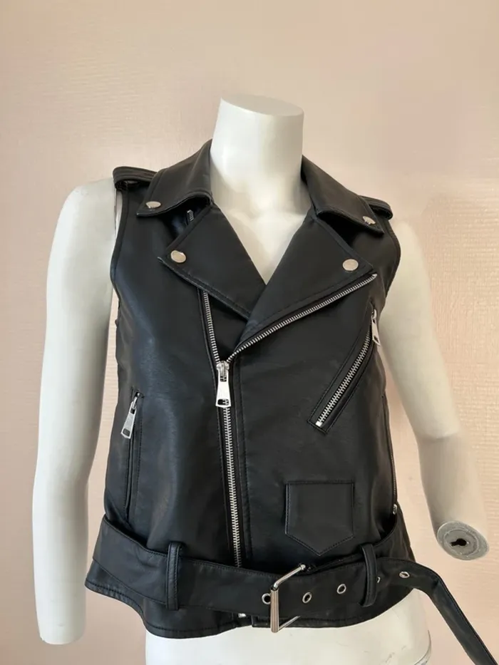 Veste similicuir courte état neuf