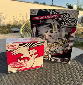 Lot Pokémon ev10.5 flamme blanche etb + coffret classeur flamme blanche