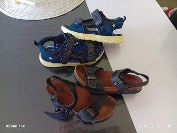 Lot 2 paires de sandales fille 27