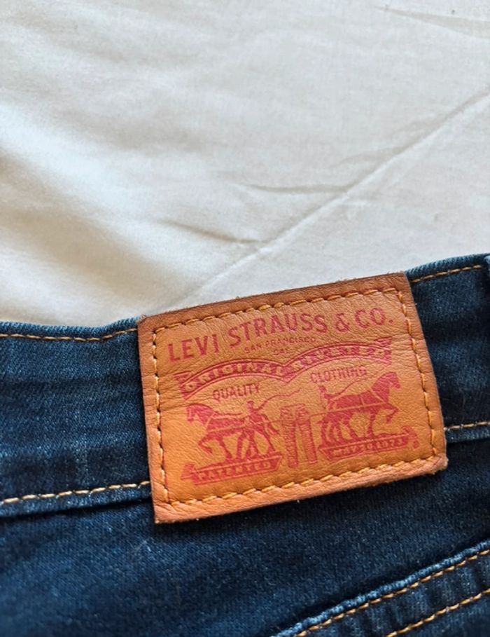 Jean Lévis 721 high rise super skinny bleu marine mi taille haute taille 36/38 W27 S/M L30 - photo numéro 3