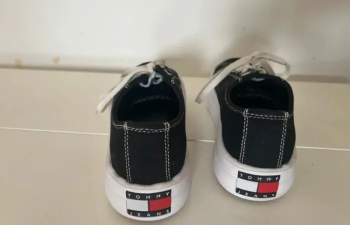 tommy hilfiger baskets compensées noire pointure 37 - photo numéro 2