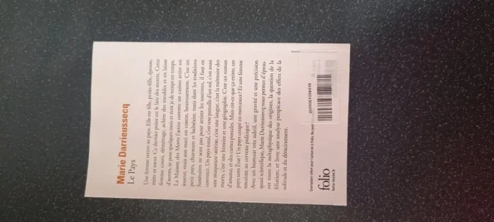 livre: le pays - photo numéro 2