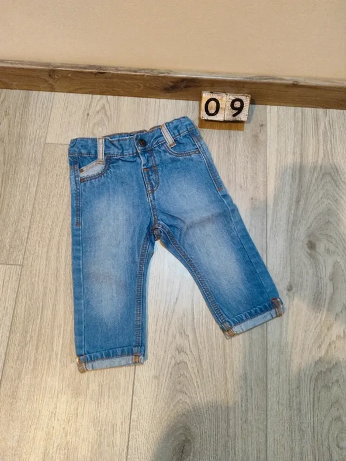 Jeans, 9 mois.