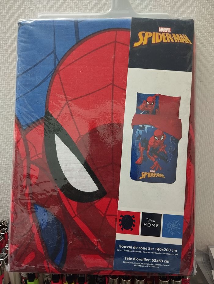 Parure de lit spiderman taille 140/200 cm taille oreiller 63/63 cm - photo numéro 2