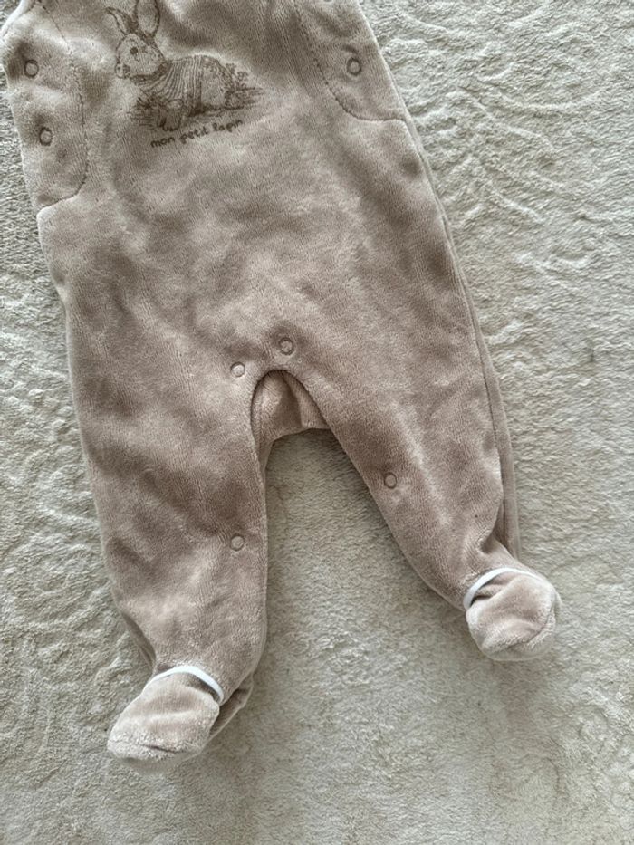 Très jolie pyjama mixte 00 mois porté une fois - photo numéro 3