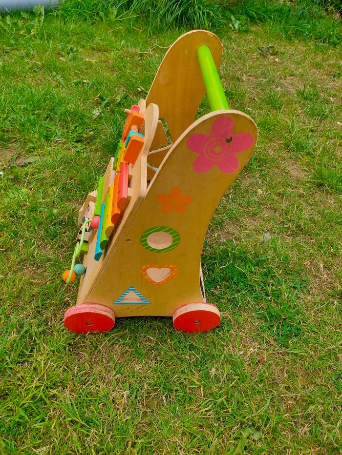 Chariot de marche en bois - photo numéro 2