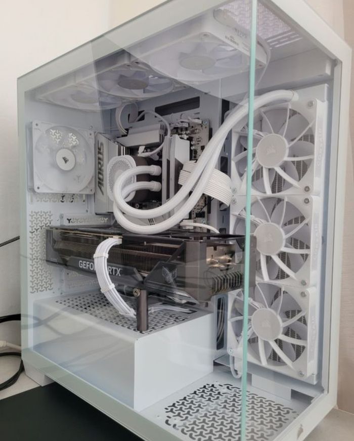White build high end/PC blanc haute gamme - photo numéro 2