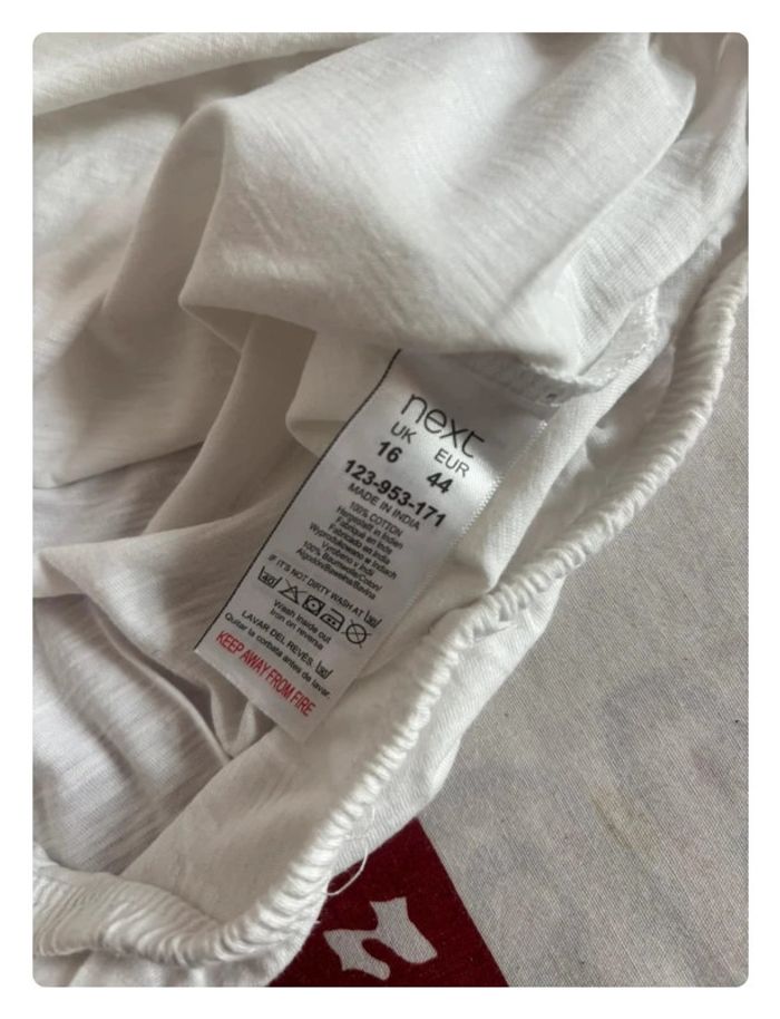 T-shirt motif briderie next taille 44 XL/XXL - photo numéro 6