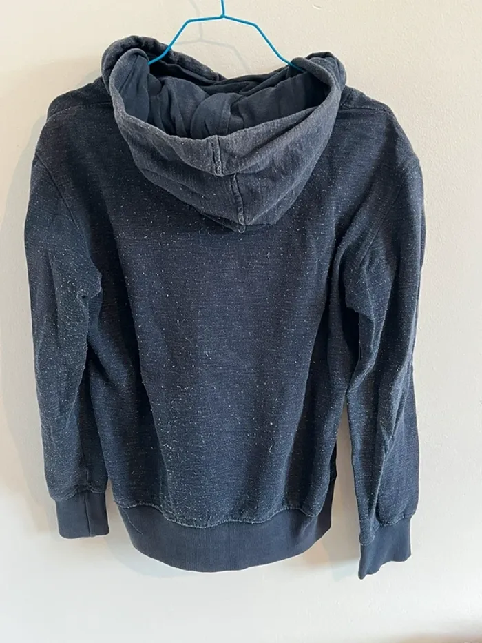 Sweat bleue - photo numéro 2