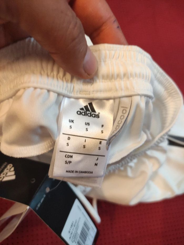 Short de foot Milan AC, Adidas Authentique Officiel taille Adulte S, Neuf - photo numéro 7