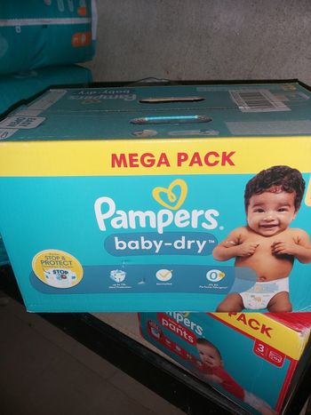 paquet de Couches Pampers baby-dry taille 2