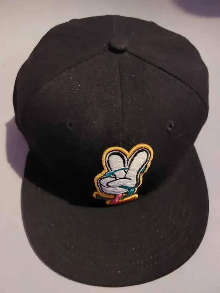 Casquette snapback noire peace - photo numéro 2