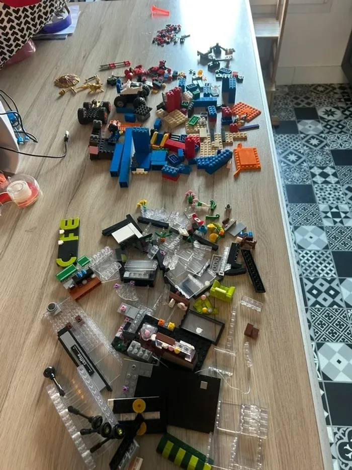 Lot LEGO – Star Wars, Ninjago, véhicules, Homemaker – vrac