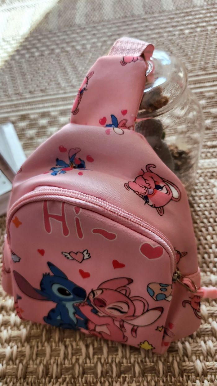 Petit sac à dos bandoulière rose Stitch Angel - photo numéro 4