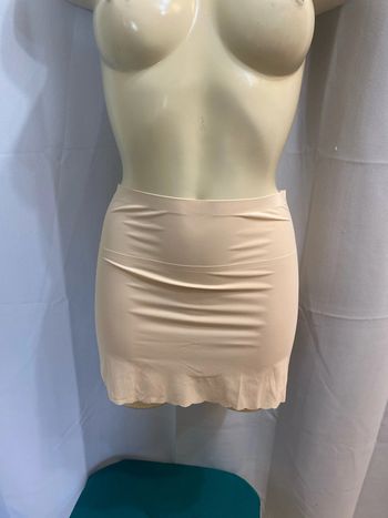 Lot de 2 Panty jupes noir et beige taille XL = 42-44 neufs - n37h