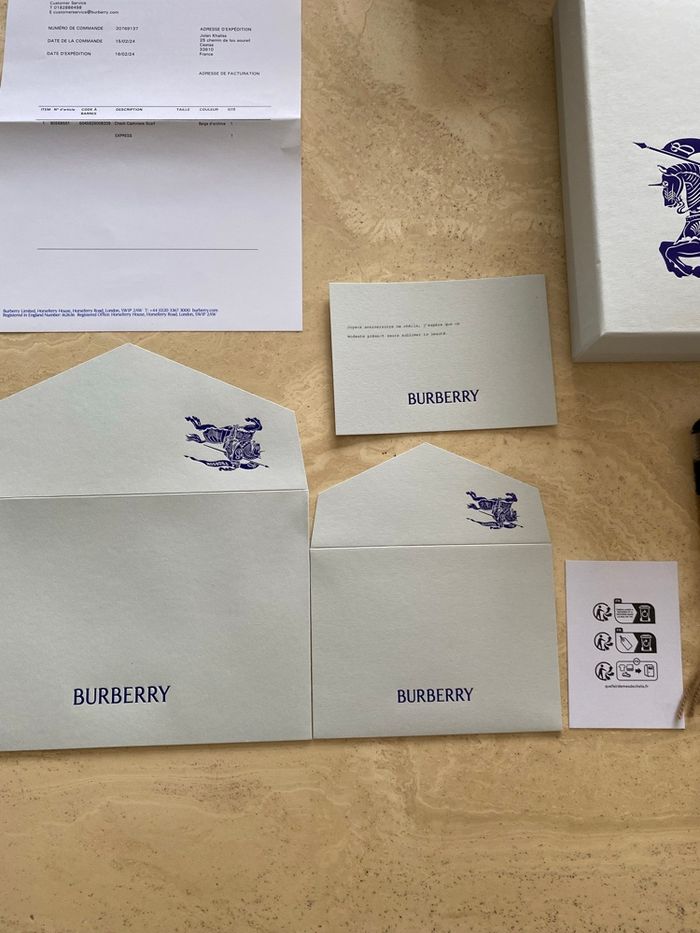 Écharpe Burberry - photo numéro 4