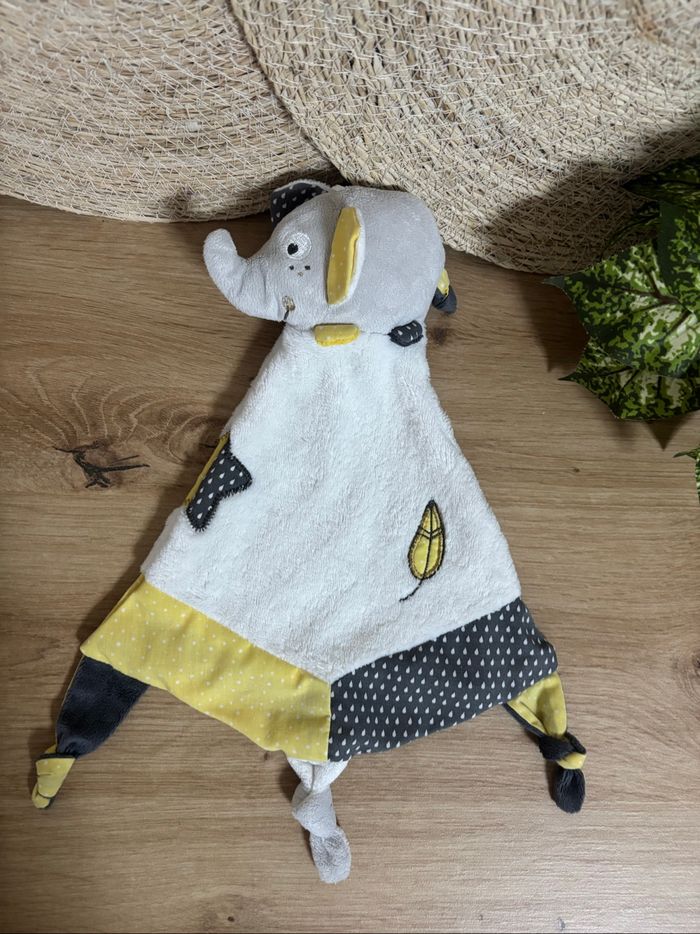 Doudou plat éléphant blanc gris jaune sauthon - photo numéro 2