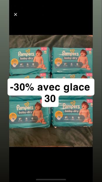 Six paquets de couches Pampers taille 4